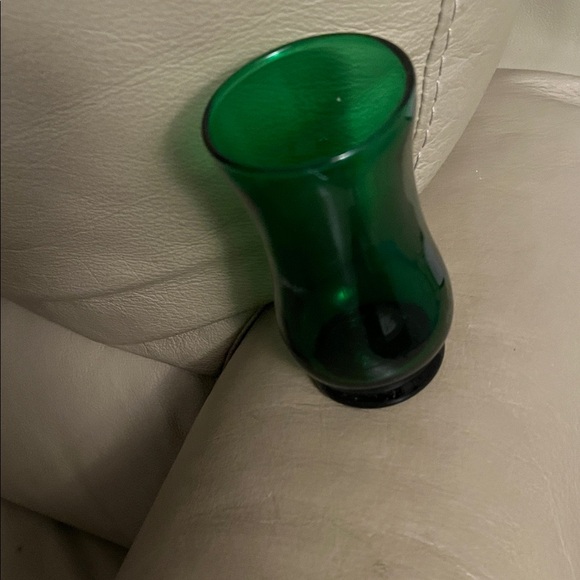 I vintage Emerald Green Glass Vase - Picture 1 of 1